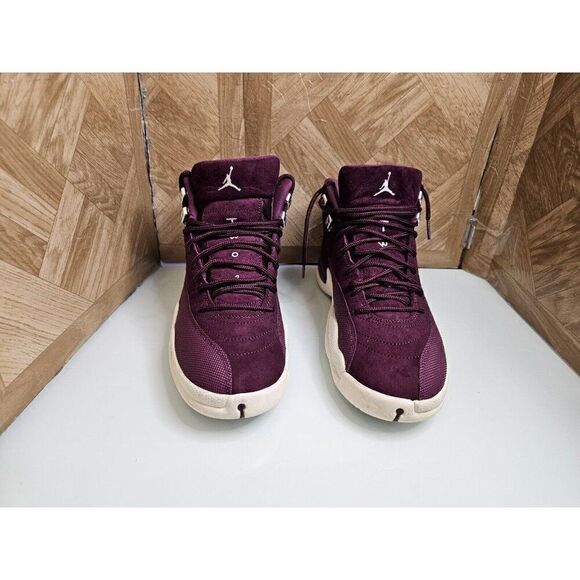 Jordan Men\'s 12 Retro Bordeaux Purple Basketball Shoes Size 9.  543